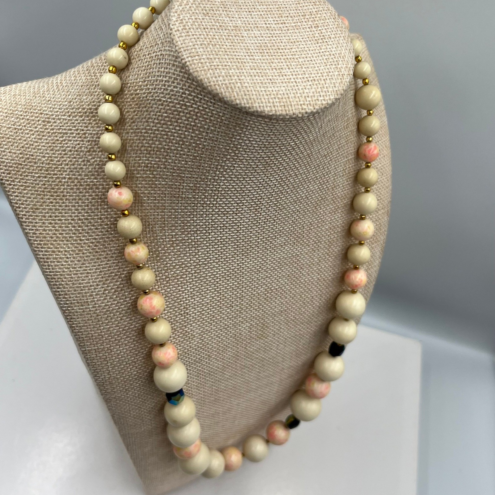 Vintage Pink Splatter Cream Beaded Necklace Aurora Borealis Crystal Accent 24″