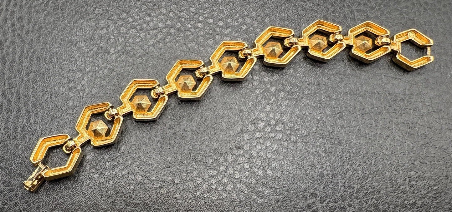 VTG 80s SWAROVSKI SWAN Gold Tone Hexagon Link Bracelet Green Purple Red Crystal