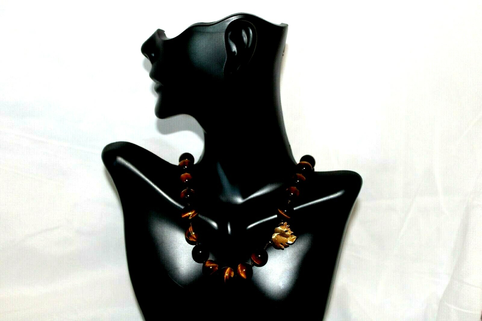 Vtg 14K Yellow Gold Leaf Tigers Eye Knotted Strand Necklace 17″ Slider 67gS