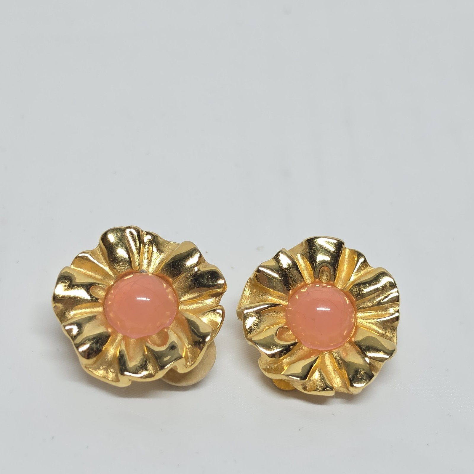 Vintage Givenchy Gold Tone Coral Lucite Flower Clip On Earrings Statement Preppy