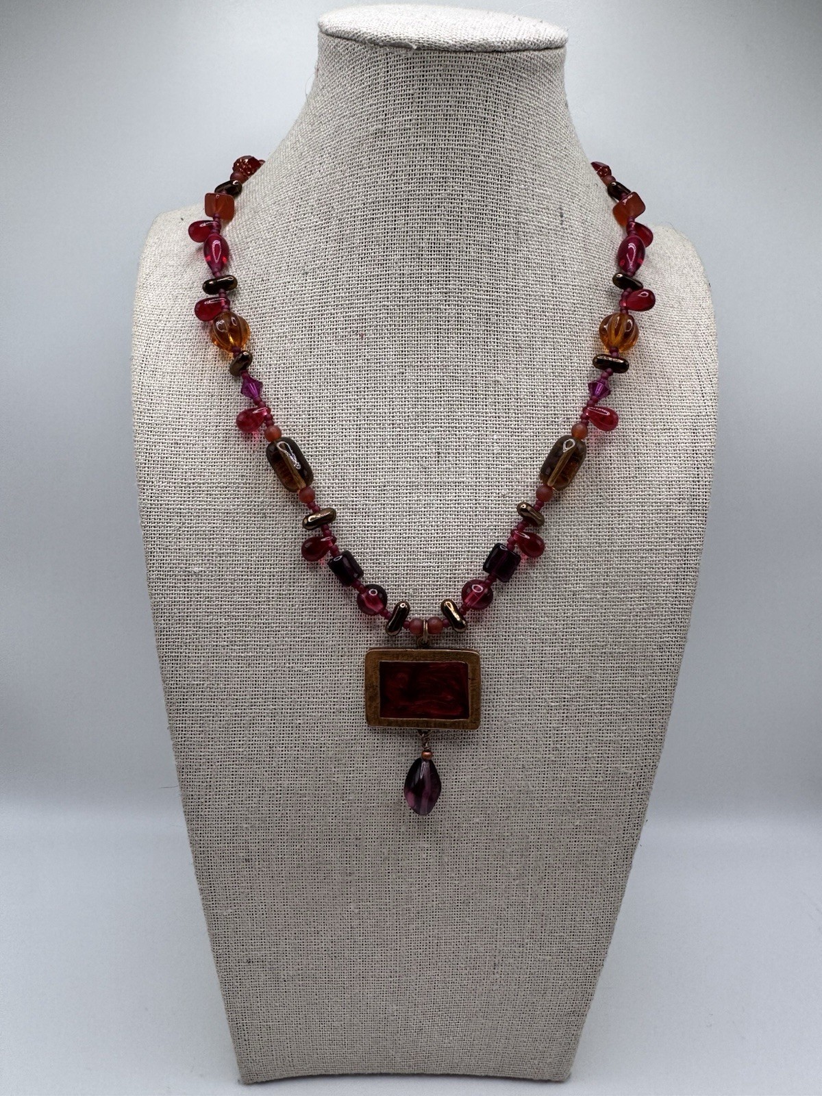 Vintage NOS Shaune Bazner Gold Tone Enamel Carnelian Crystal Glass Necklace 18”
