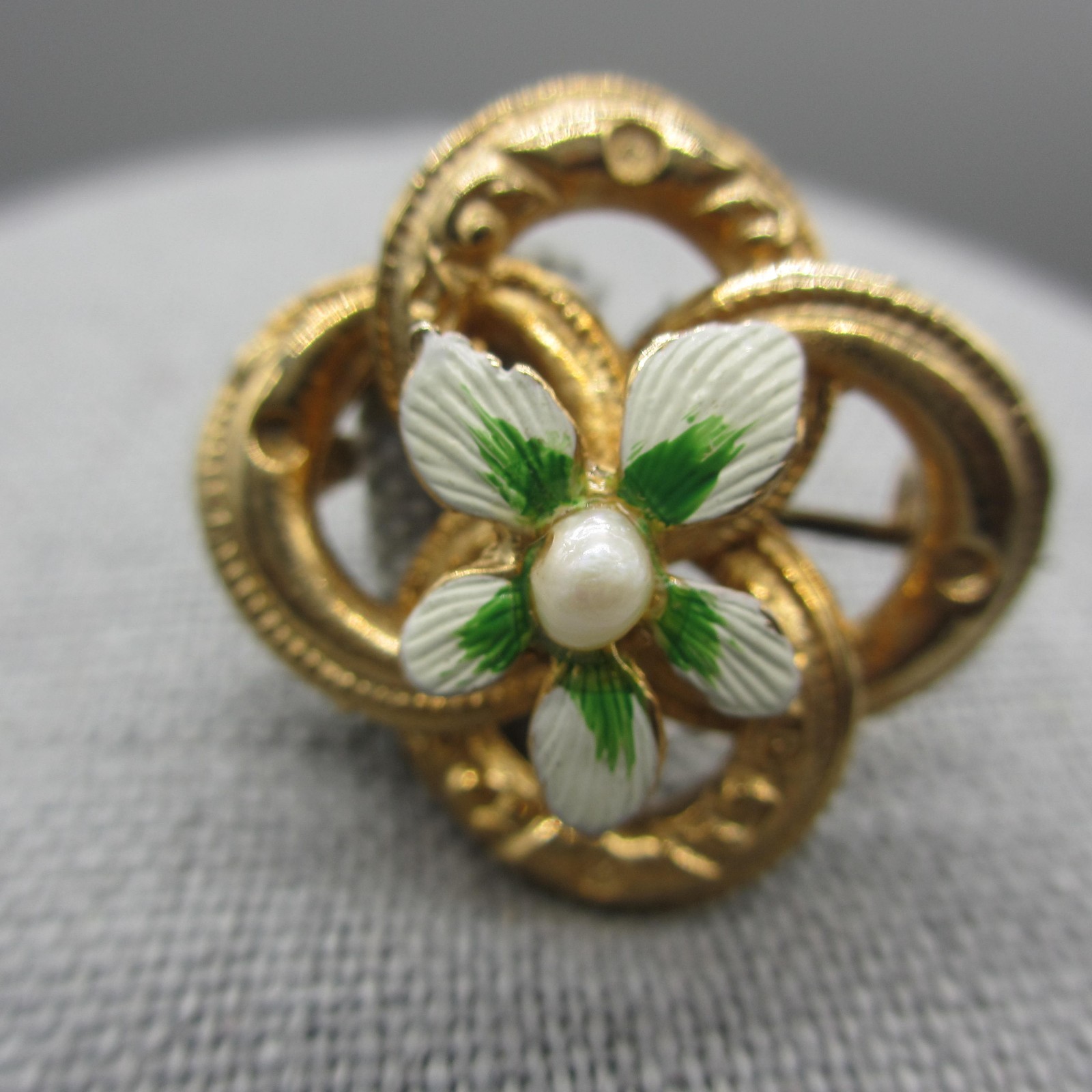 Vintage Enamel Flower Brooch Earrings Set White Green Dainty Gold Tone Screwback