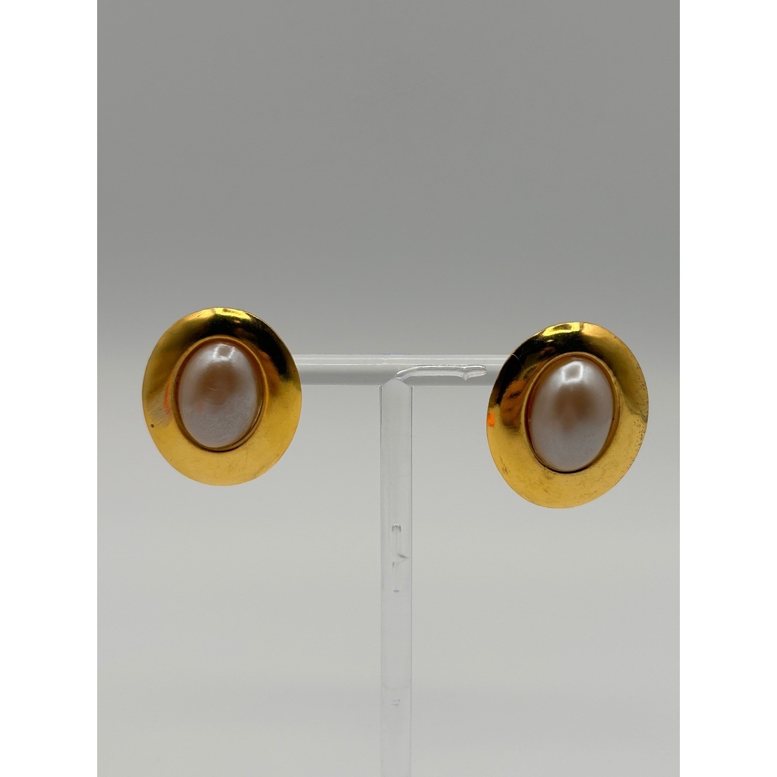 Vintage Gold Tone Oval Faux Pearl Stud Statement Earrings 1″ 80s Style