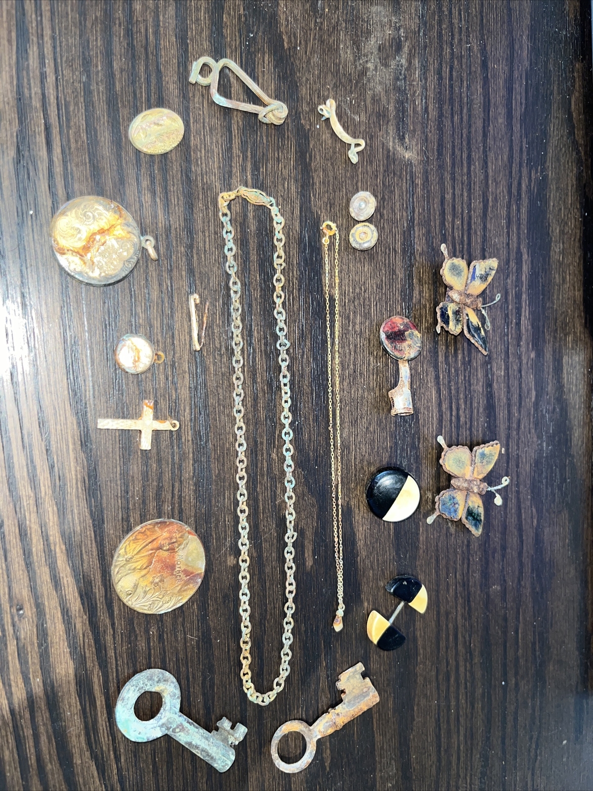 Vintage Lot 17 Pieces Parts Necklace Keys Pendants Buttons Butterfly Magnets