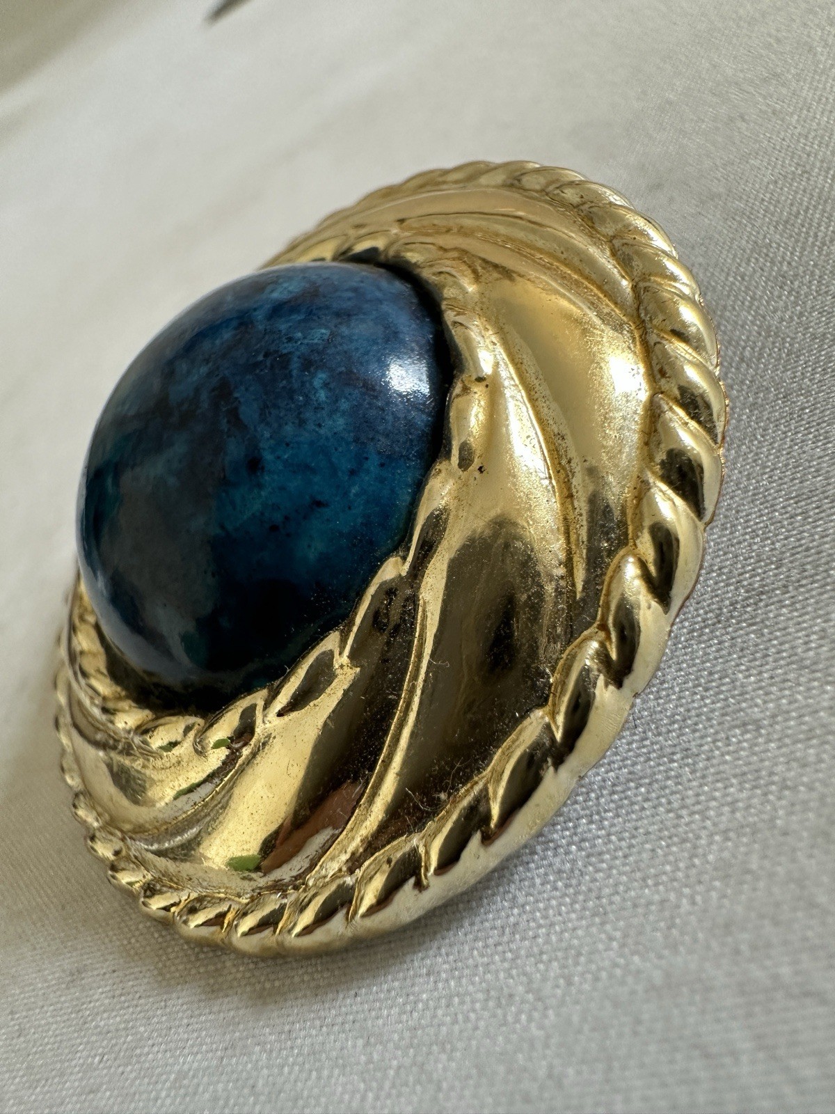 Vintage Faux Blue Marble Brooch Pin Plastic Celluloid Gold Ring B17
