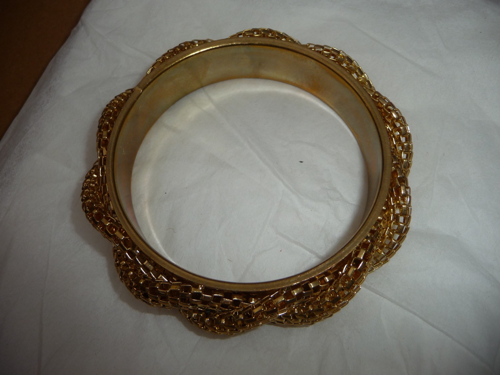 1/2” W GOLD TONE METAL MESS BANGLE BRACELET #5/25