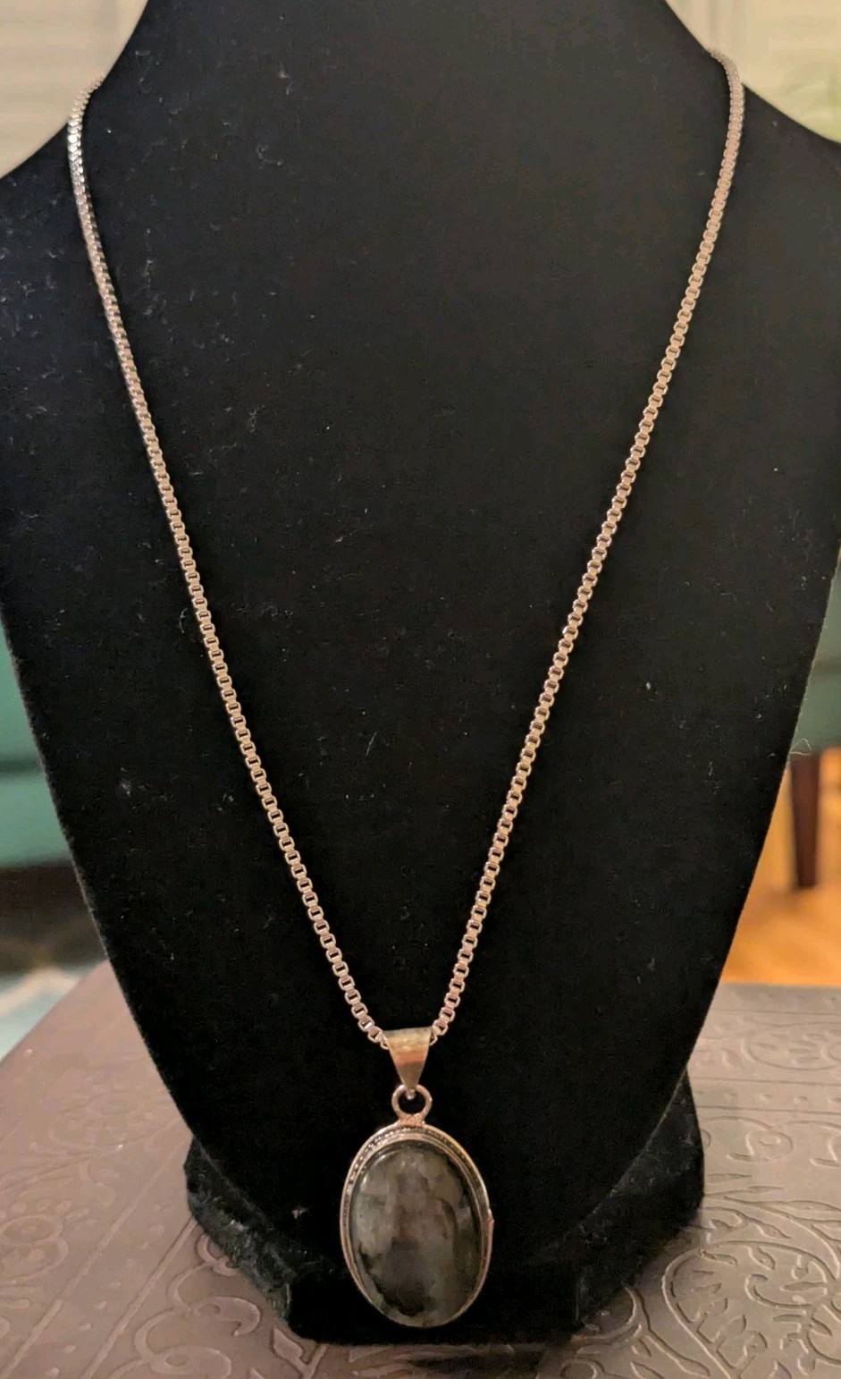 Vintage Sterling Silver Labradorite Oval Pendant on New 925 Box Chain Gift Ready