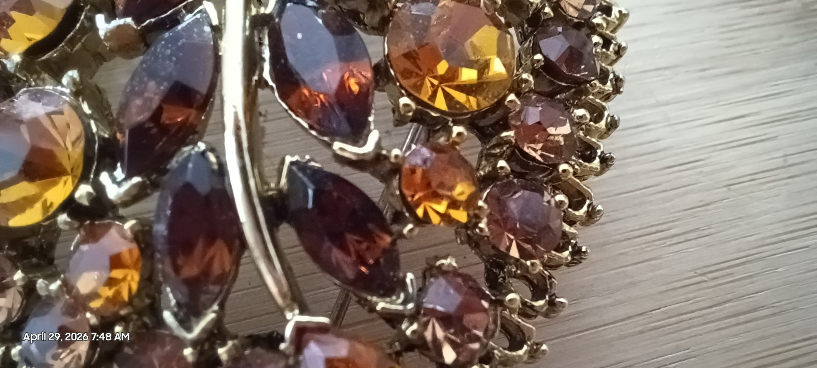 Vintage 4 Brooches Beautiful MultiColor Rhinestone Mark & Unmark See The Pics