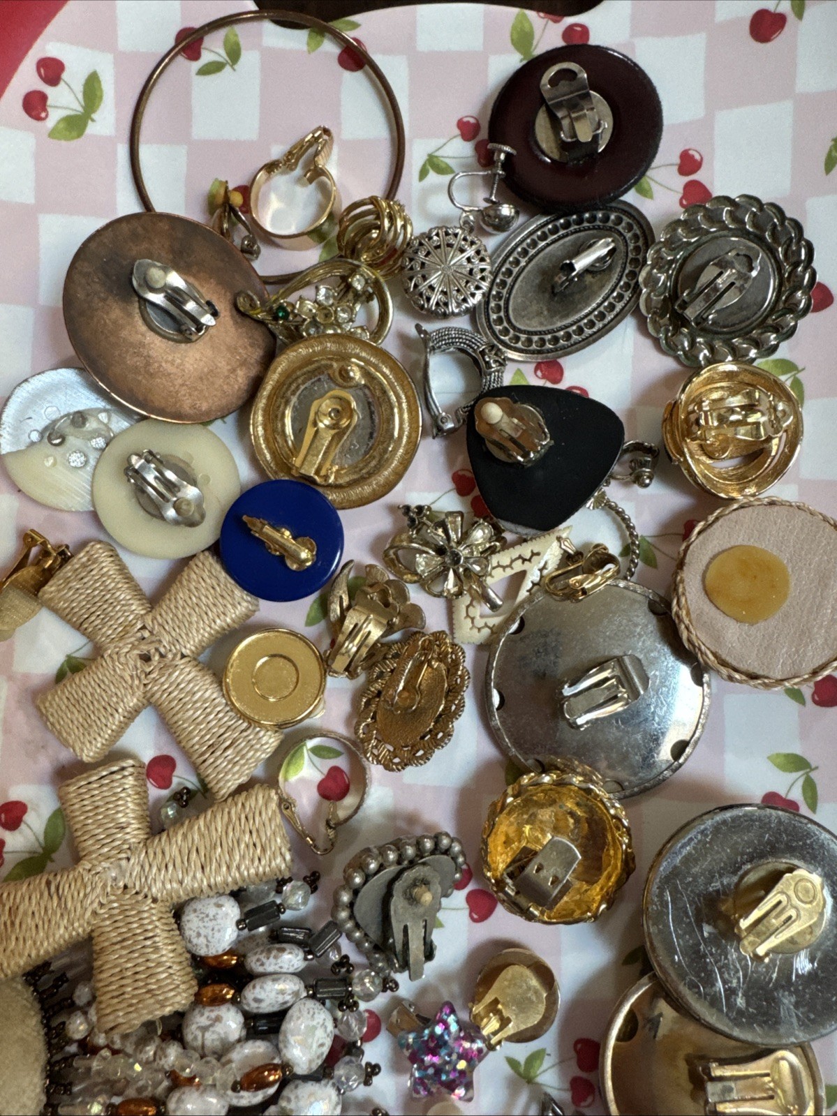Lot Costume Jewelry 35 Single Earrings Clip On Craft Repurpose + 11 Broke Pairs