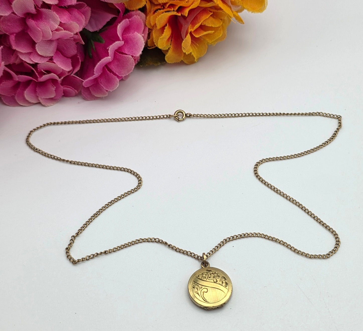 Vintage 1/20 12K GF Photo Locket Necklace 18 in 15mm Pendant