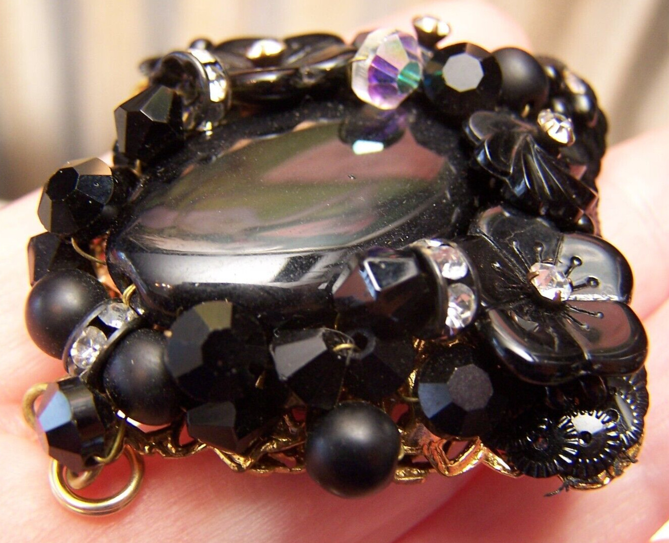 Unsigned Miriam Haskell Pendant/Vtg Black Molded Glass Floral Beads/NOS w Tag