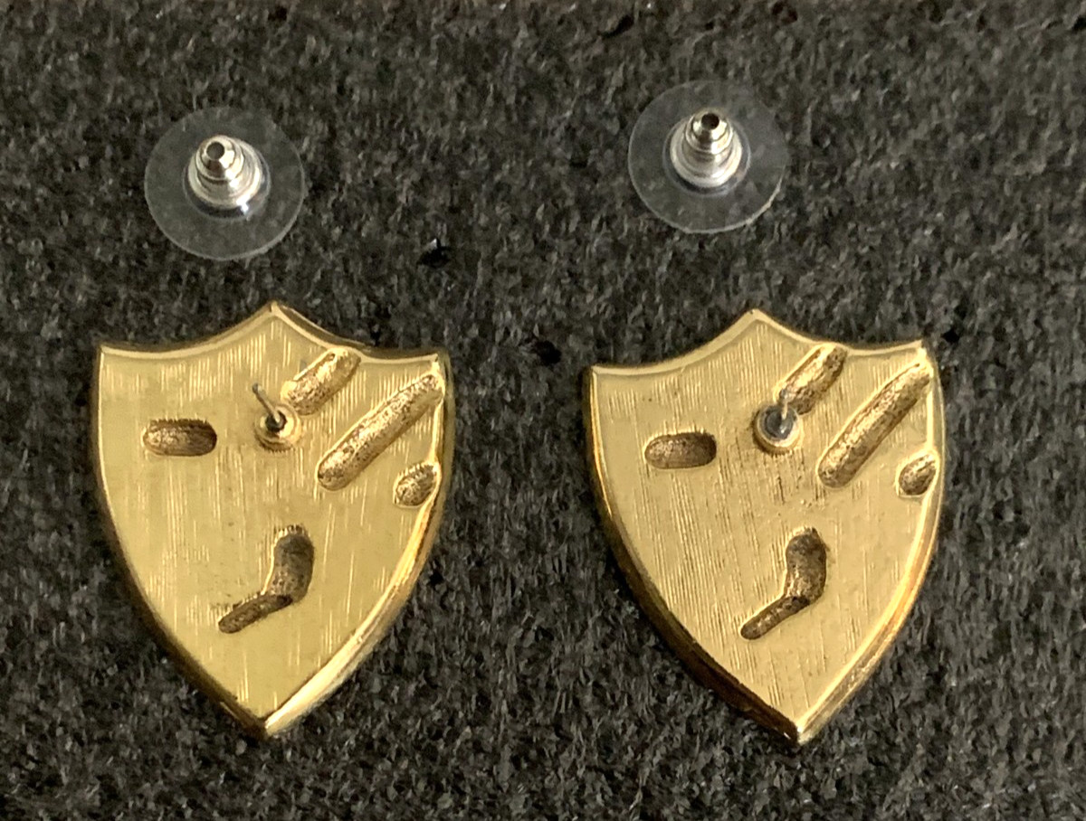 Vtg Shield Earrings Lion Crown Enamel Brushed Gold 1980s Pierced Heraldic Crest