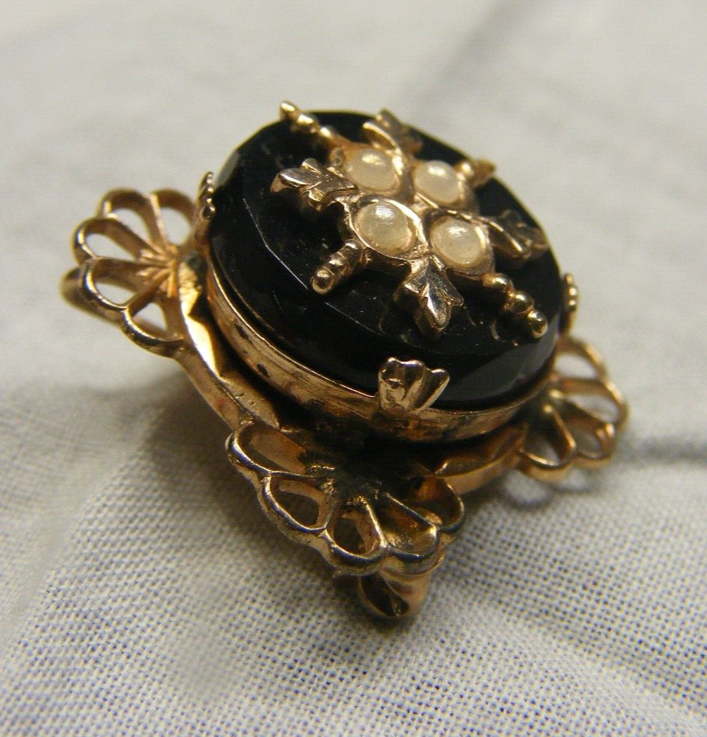 Vintage Victorian Era Style 1″ Pendant Pin Black Cut Stone Seed Faux Pearl