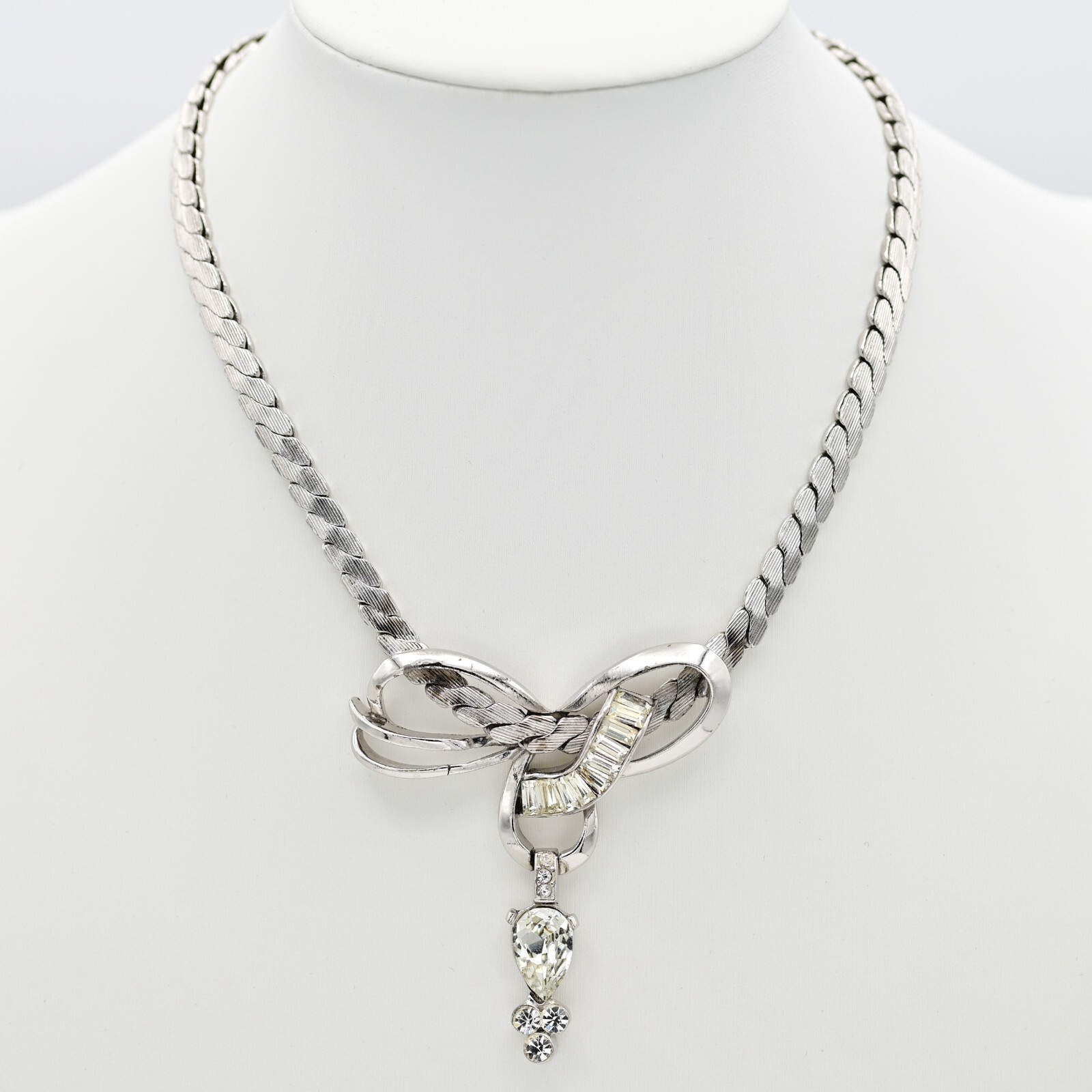 TARA Vintage Original White Gold Plated Silver Diamond Zirconia Pendant Necklace