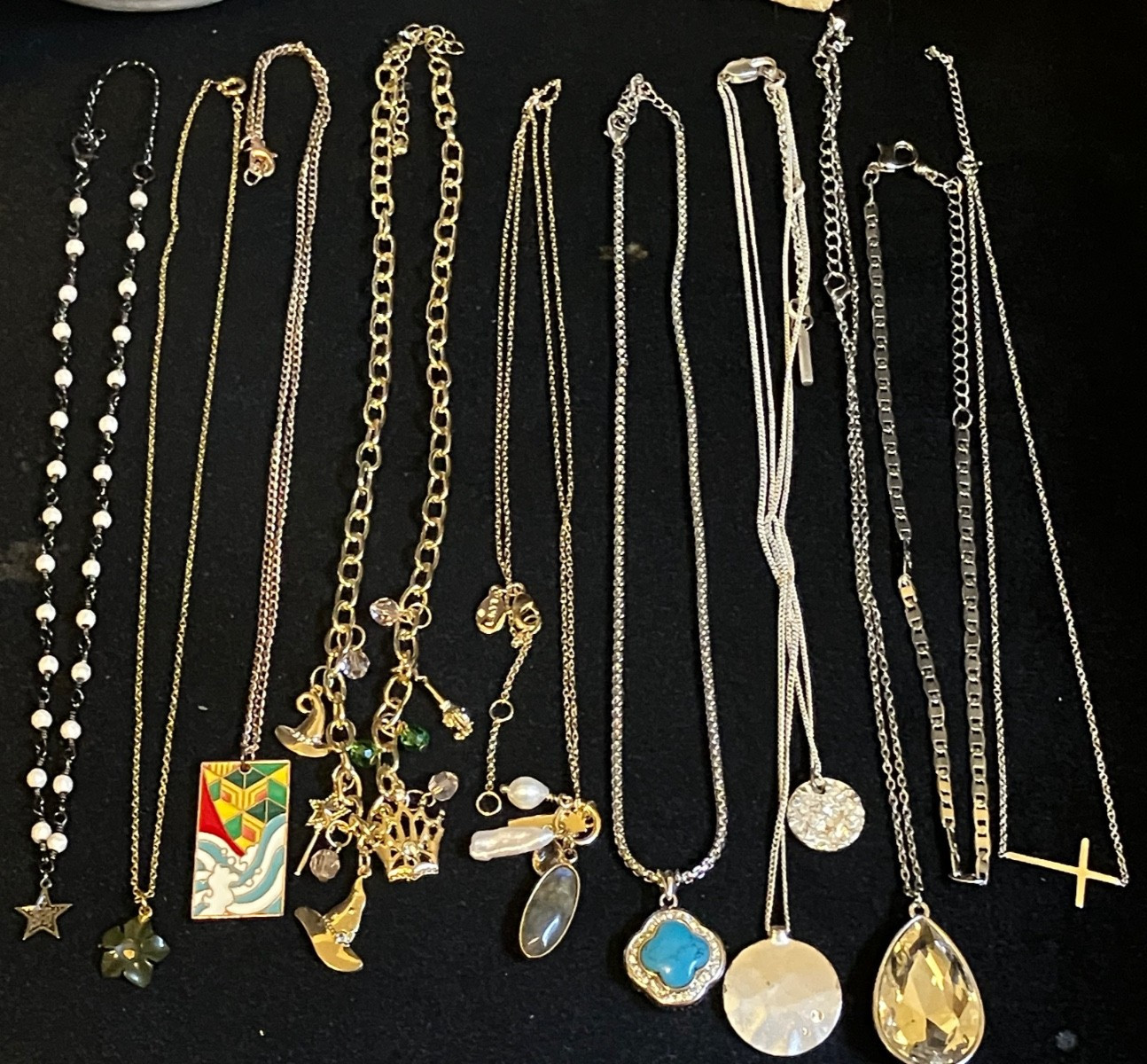 Lot Of 10 Vintage to Now Dainty Pendant Necklaces Jewelry