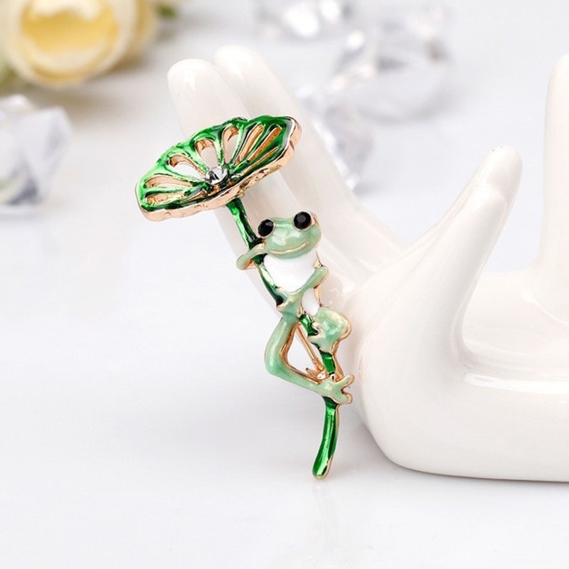2Pcs Frog Lotus Leaf Brooch Animal Lapel Pin Cute Women Daily Party Jewelry Gift