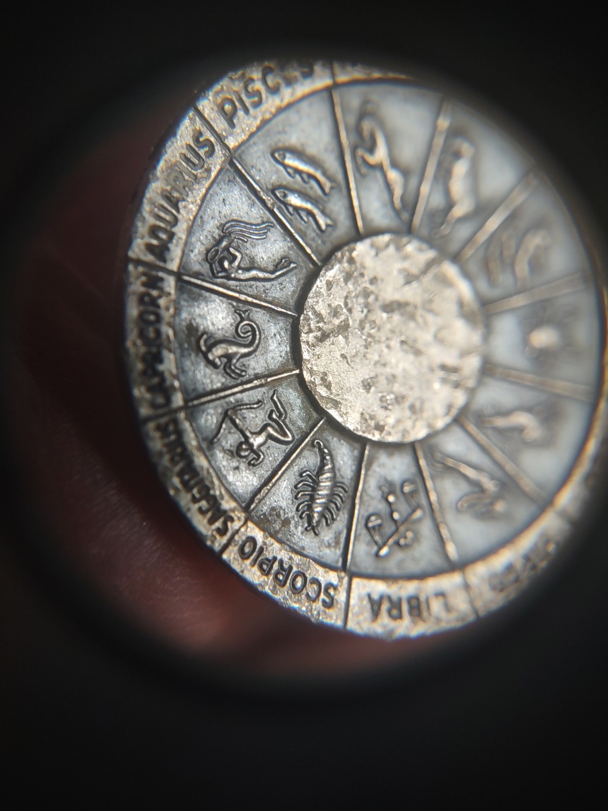 5.4 Grams Vintage Sterling Silver Charm Pendant 925 Star Signs Astrology Wheel