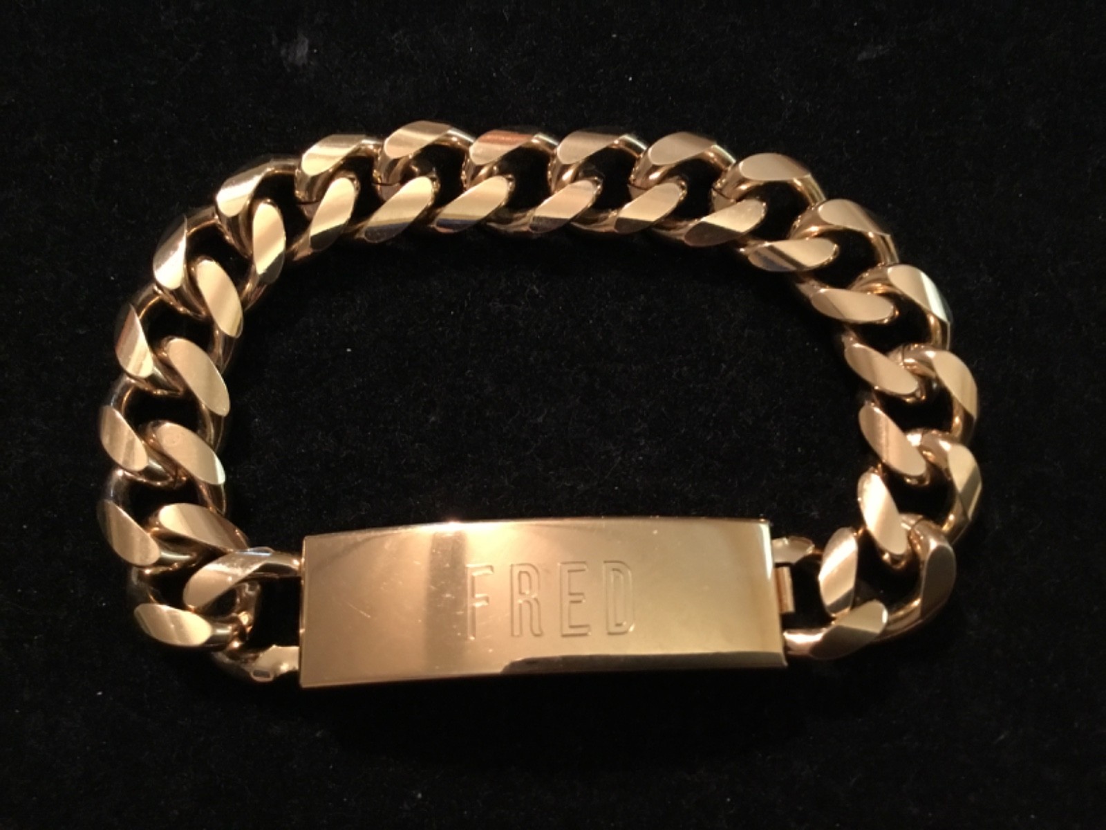 Vintage Speidel USA Mens ID Bracelet Gold Tone Curb Link Engraved -“FRED”- 8.5 “