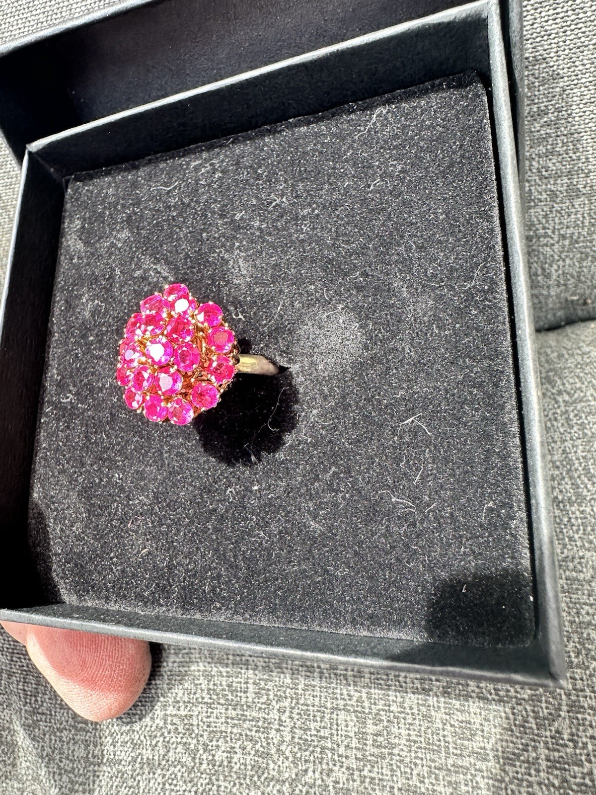 VINTAGE RARE FUSCHIA SAPHIRE COCKTAIL RING