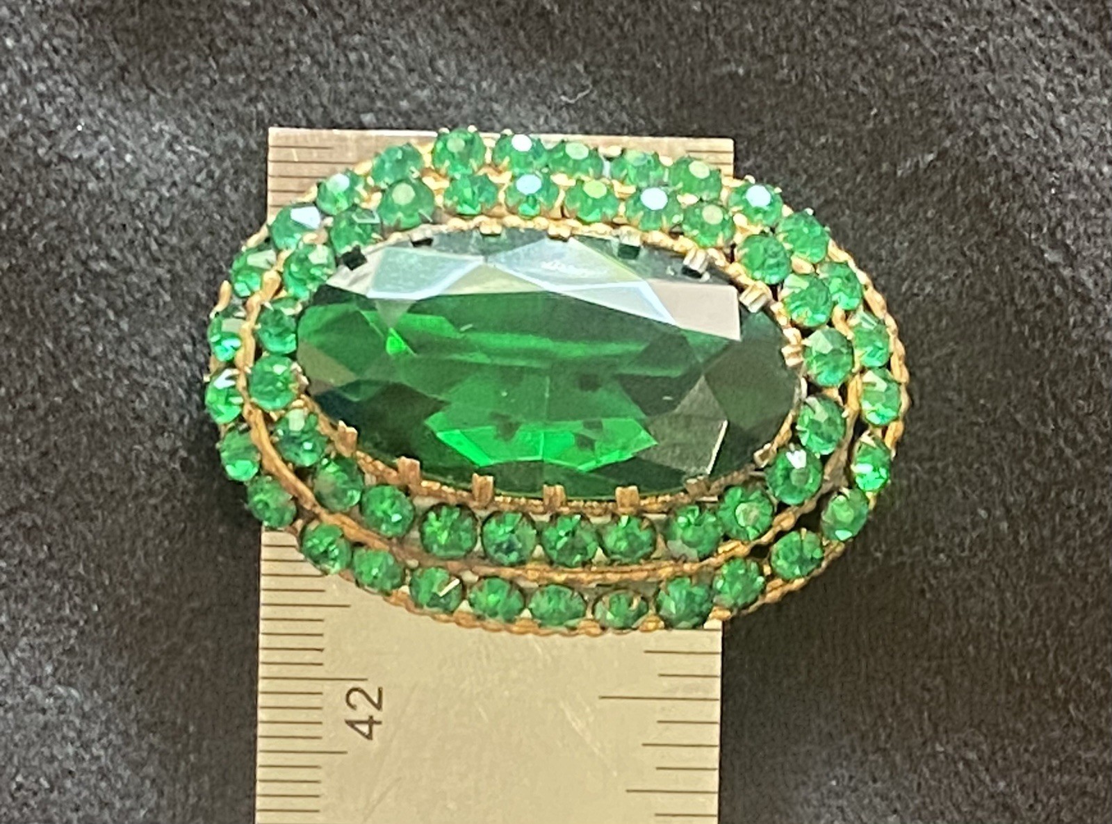 Atq 1920s Czechoslovakian Czech Emerald Green glass Tiered Art Deco brooch Pin