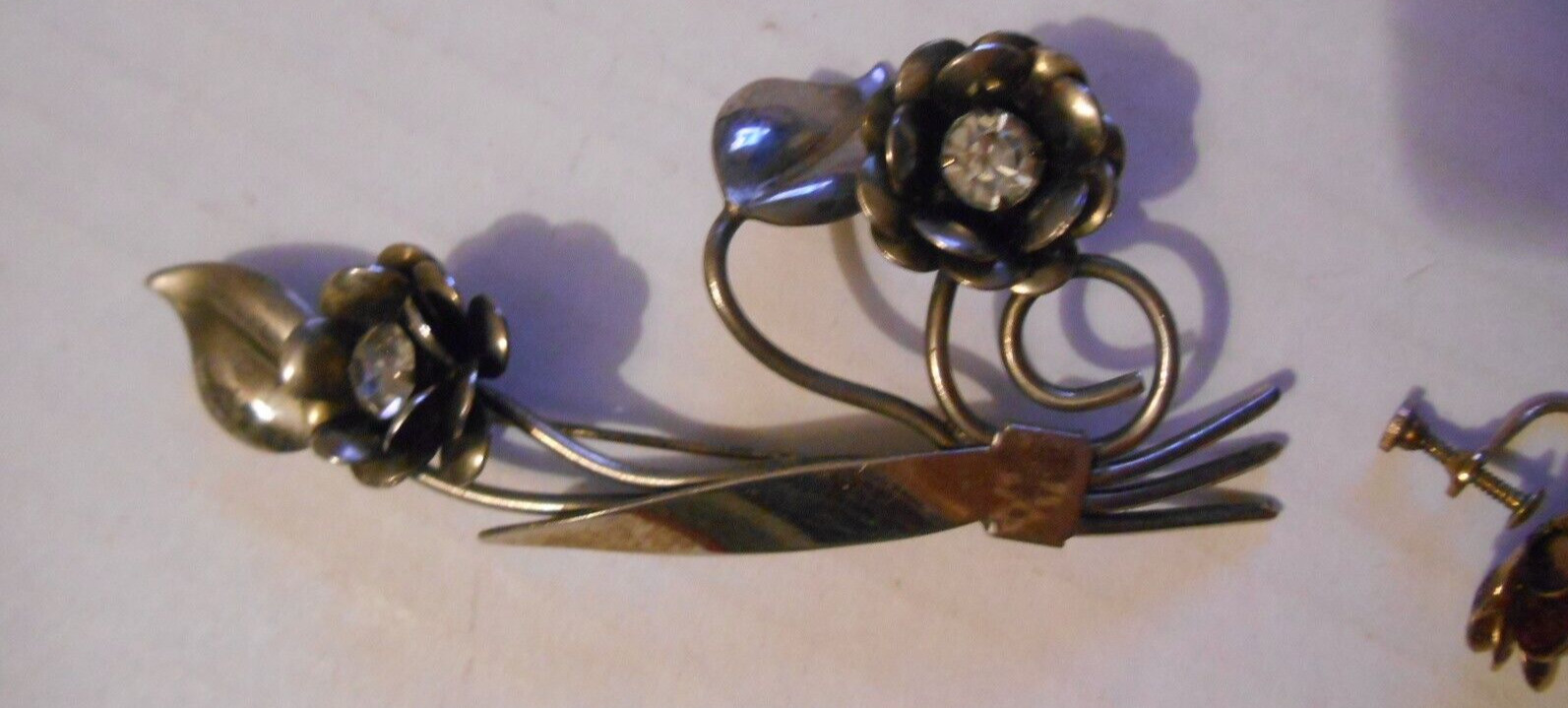 VTG 1960’s MCM Brooch Pin & Screw-on Earrings Flower Rhinestones Silvetone