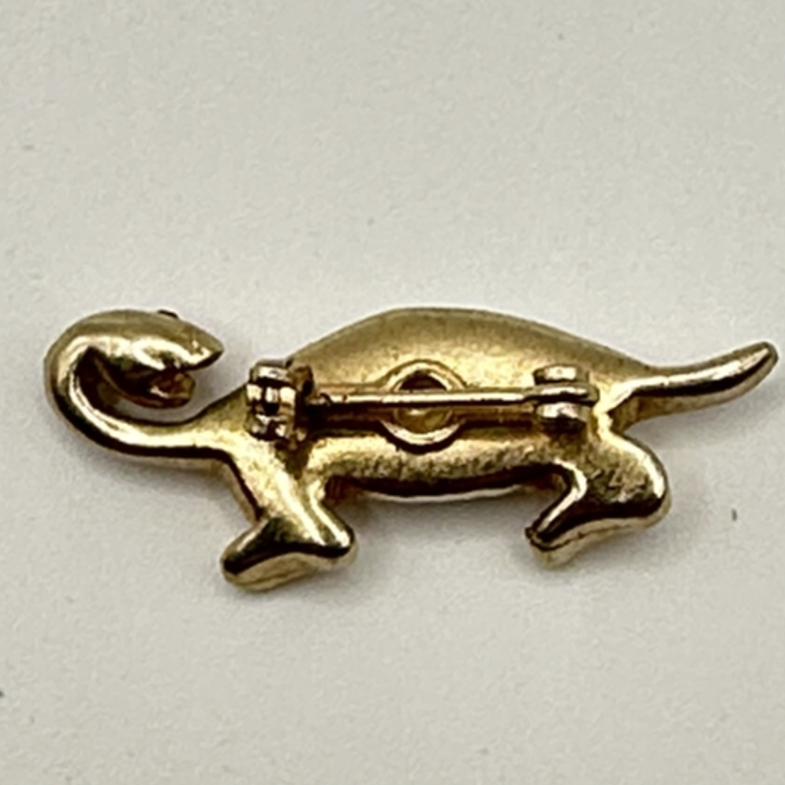 Vintage Gold Tone Turtle Brooch Pair Pearlescent Plastic Red Eyes Unsigned READ