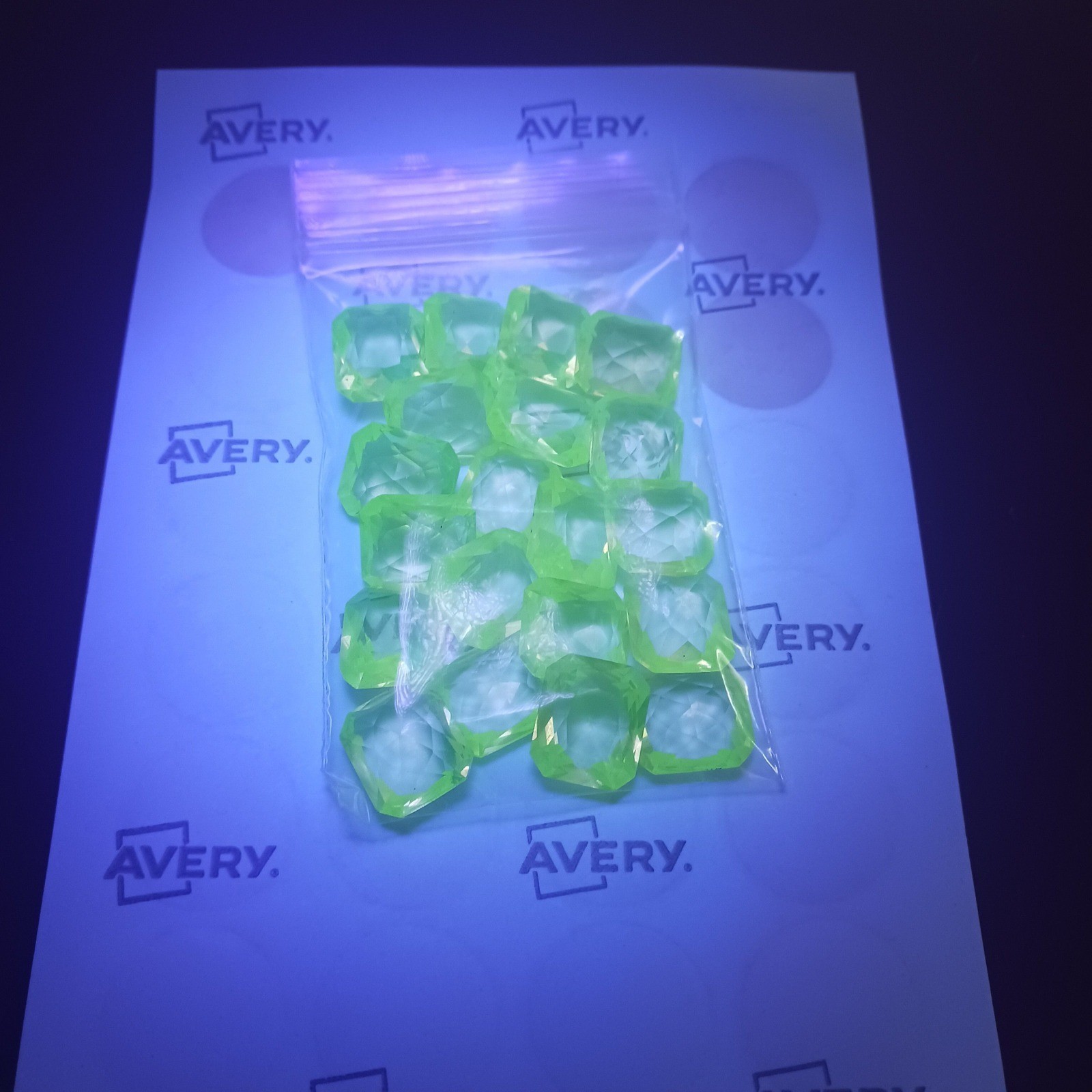 (ONE: 1) VTG NOS CZECH Yellow Vaseline Uranium GLASS 12×10 mm gemstone