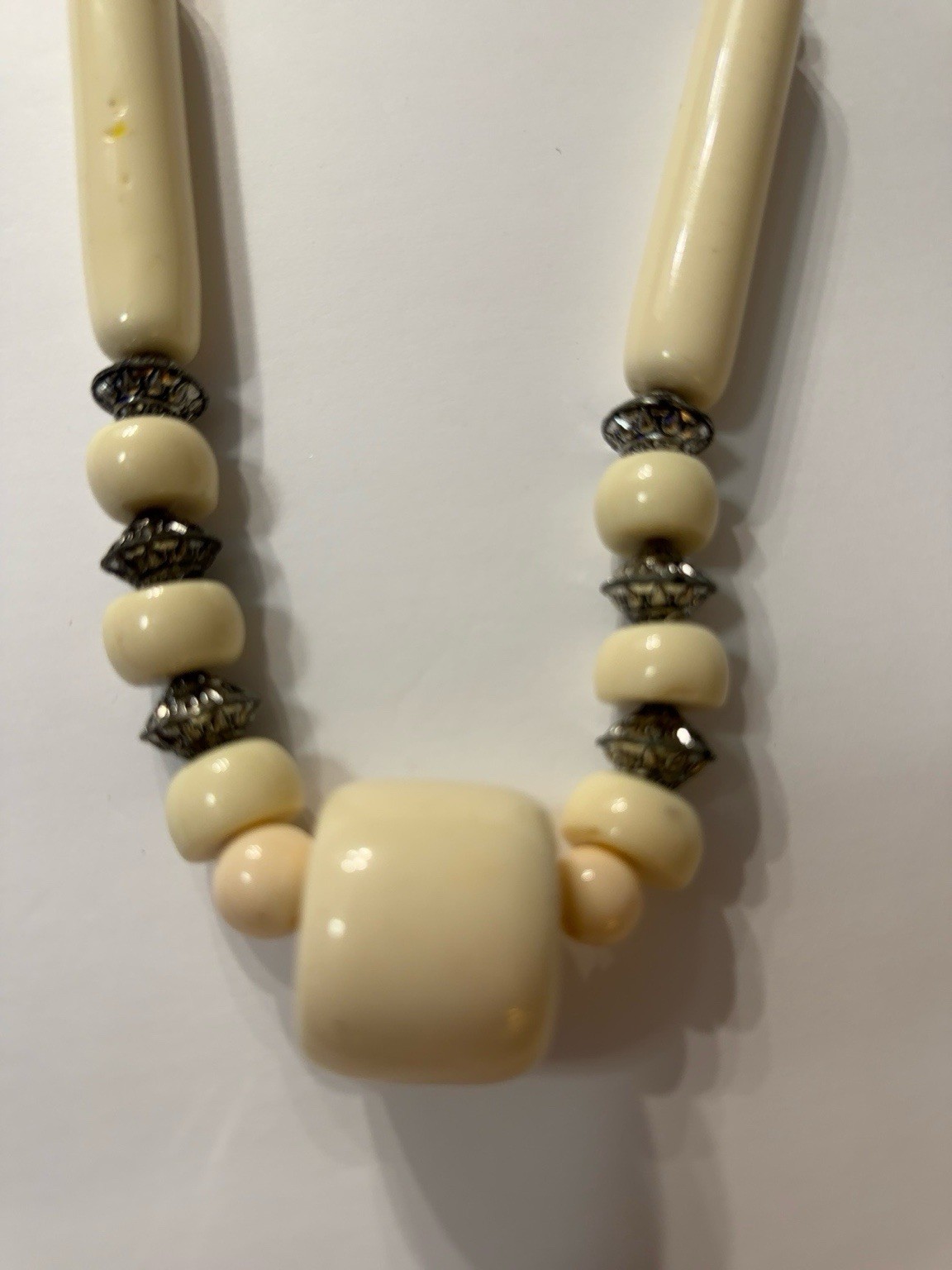 Vintage 1970s Faux Ivory Lucite 26” Statement Necklace Modernist Screw Clasp
