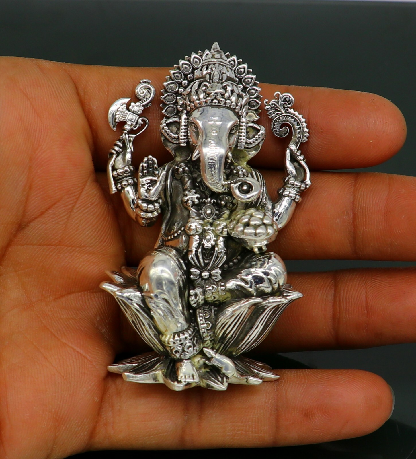 925 sterling silver Gorgeous Lord Ganesha statue, figurine, puja article su212