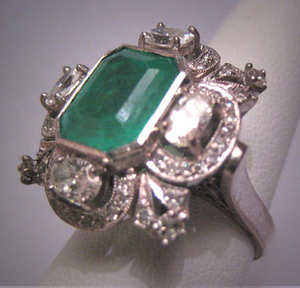 4Ct Green Emerald Simulated Diamond Retro Style Wedding Ring 925 Sterling Silver