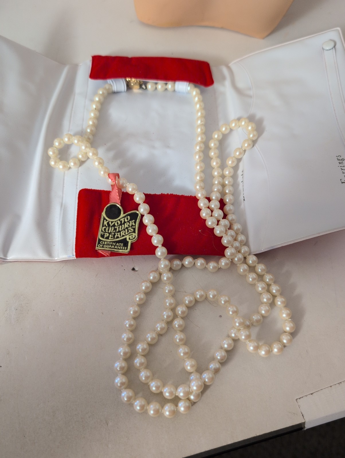 Vintage Kyoto Cultured Pearls 26 Inch Ornate Clasp Heavy Original Tag Japan New