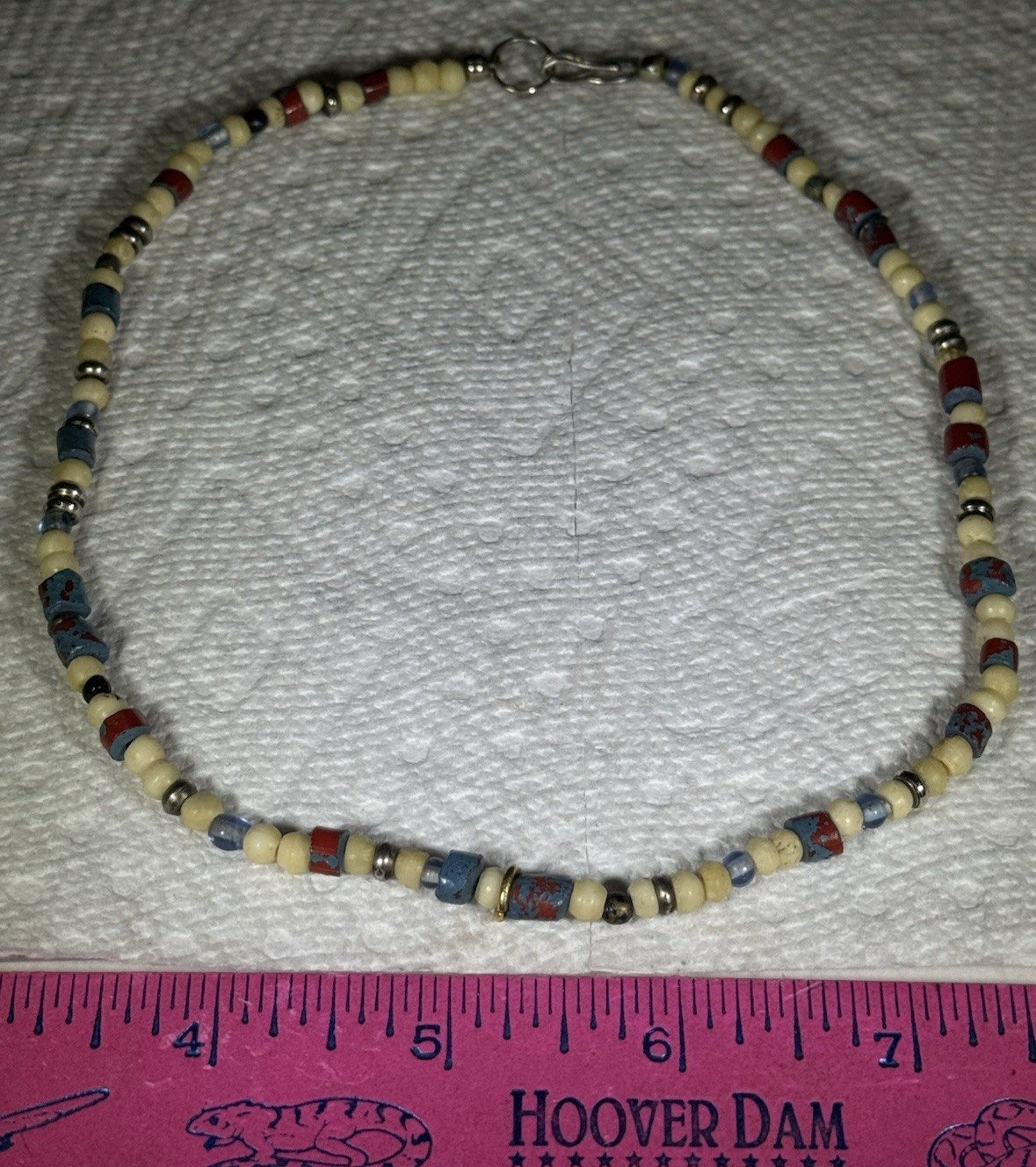 COLORFUL MIXED MATERIALS BEADED NECKLACE 16″ LONG TURQUOISE? PLASTIC METAL GLASS
