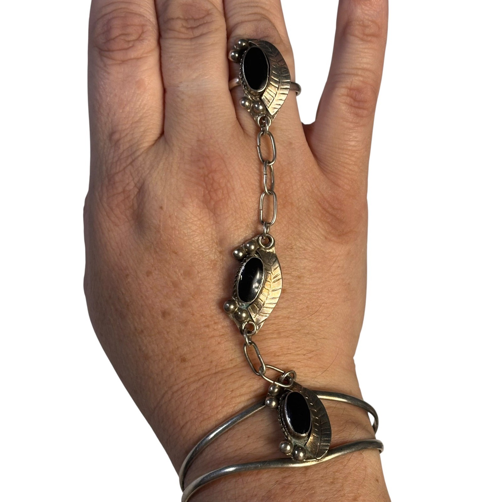 Mexico Sterling Silver Black Onyx Leaf Slave Bracelet Hand Chain Ring 9.5 VTG
