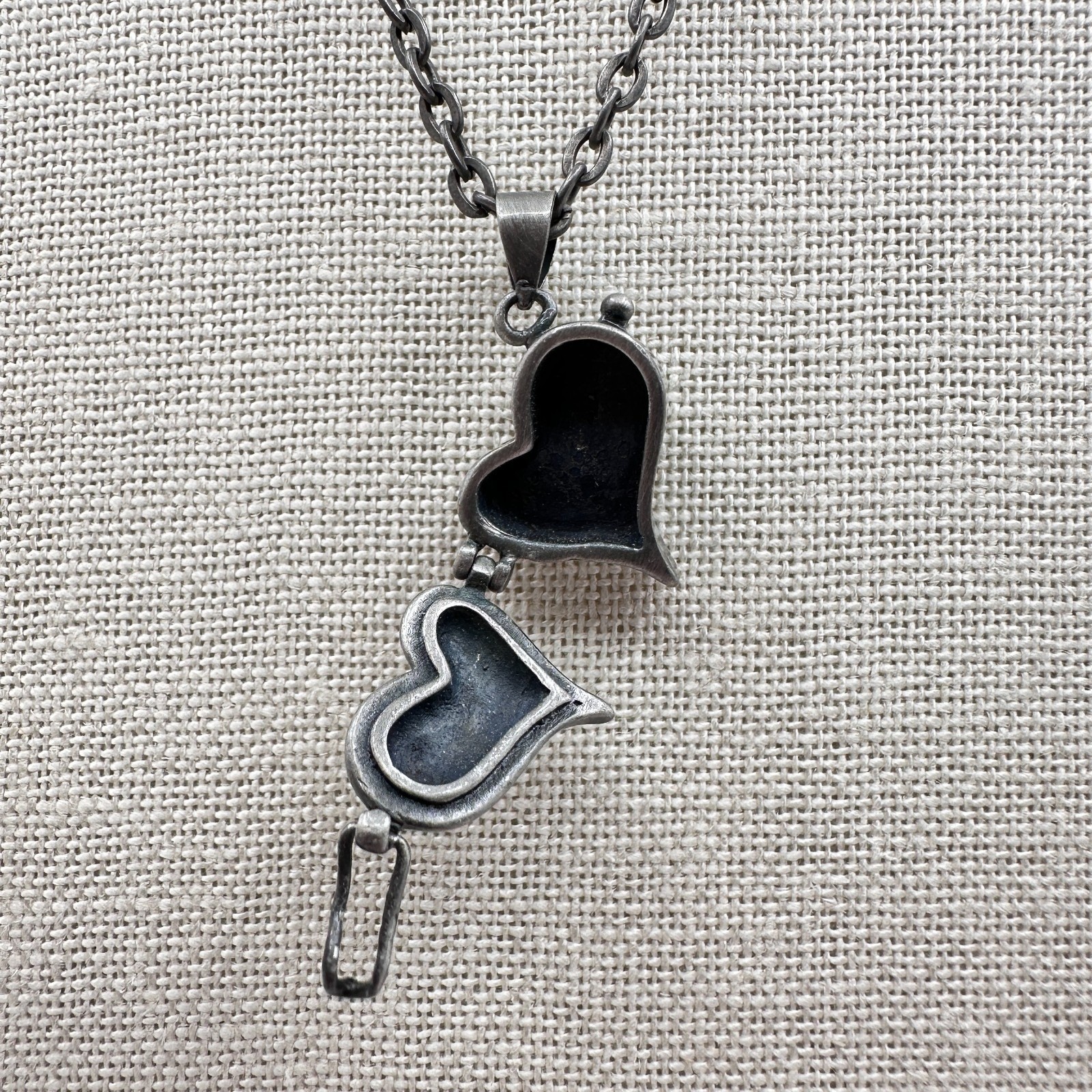Vintage 90s Pewter Tone Wish Box Heart Locket Necklace Boho Goth Fashion Jewelry