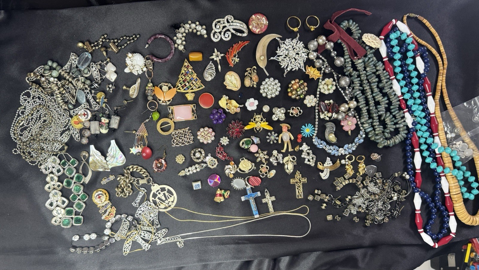 Vintage Broken Jewelry Lot Rhinestone Craft Wear Repair Harvest 1lb 15oz
