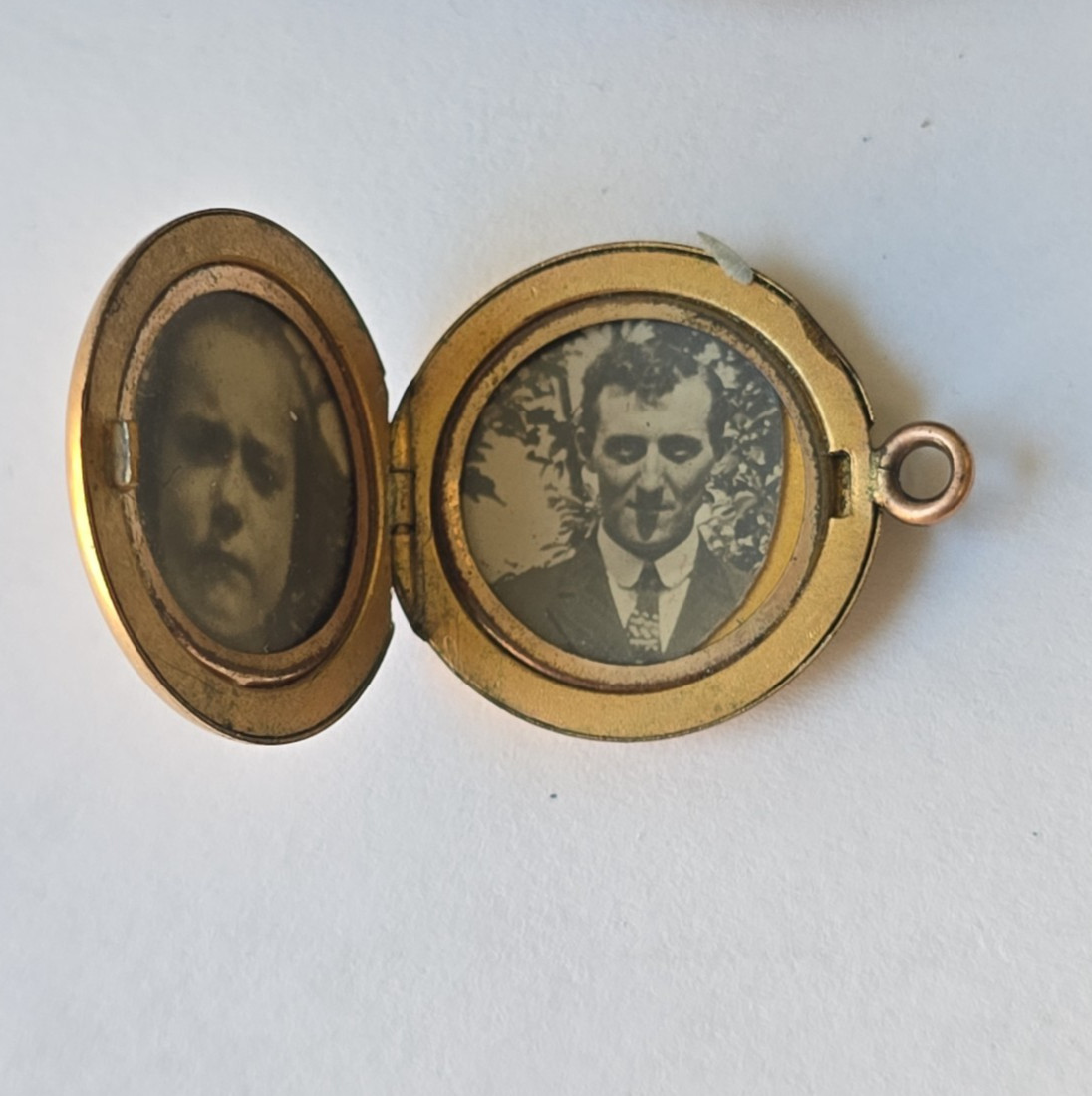 Vintage 50s Gold Plated Photo Frame Locket Charm Pendant