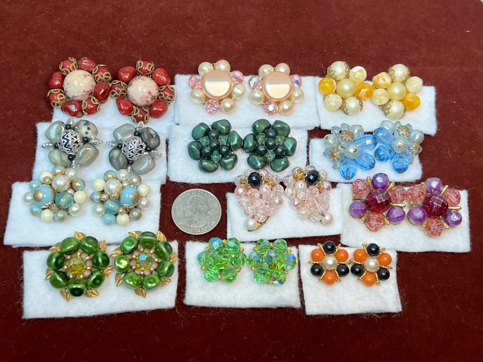 VINTAGE JEWELRY CLUSTER BEADED CLIP-ON EARRINGS LOT OF 12 ASSORTED COLORS