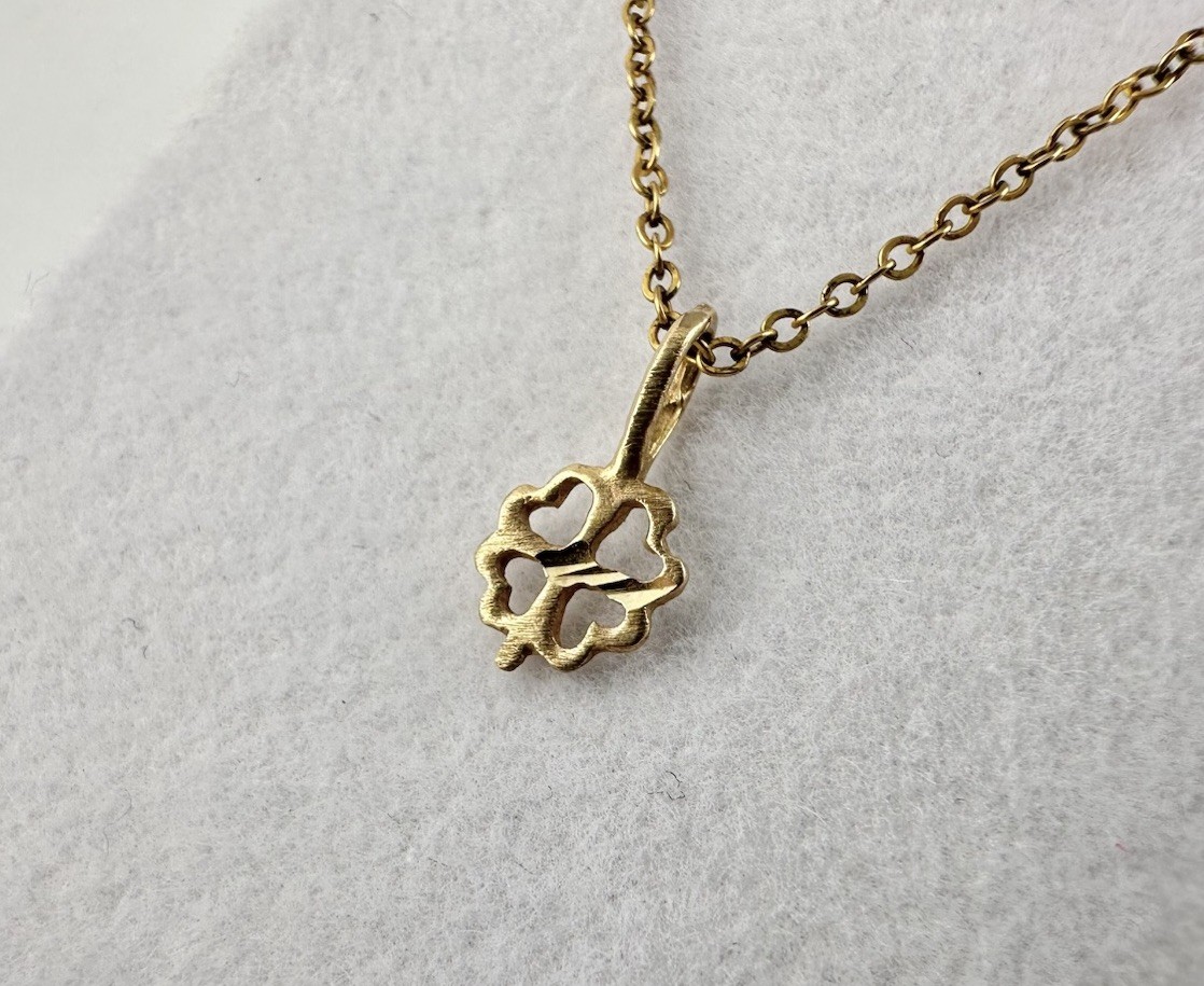 VTG 14k Yellow Gold Solid 4 Leaf Clover Heart Charm Pendant Signed Tiny Read