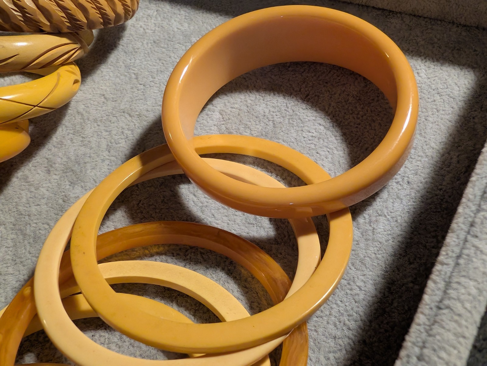 18 Vintage Bakelite Butterscotch – Yellows – Carved – Shaped – Many Tones!