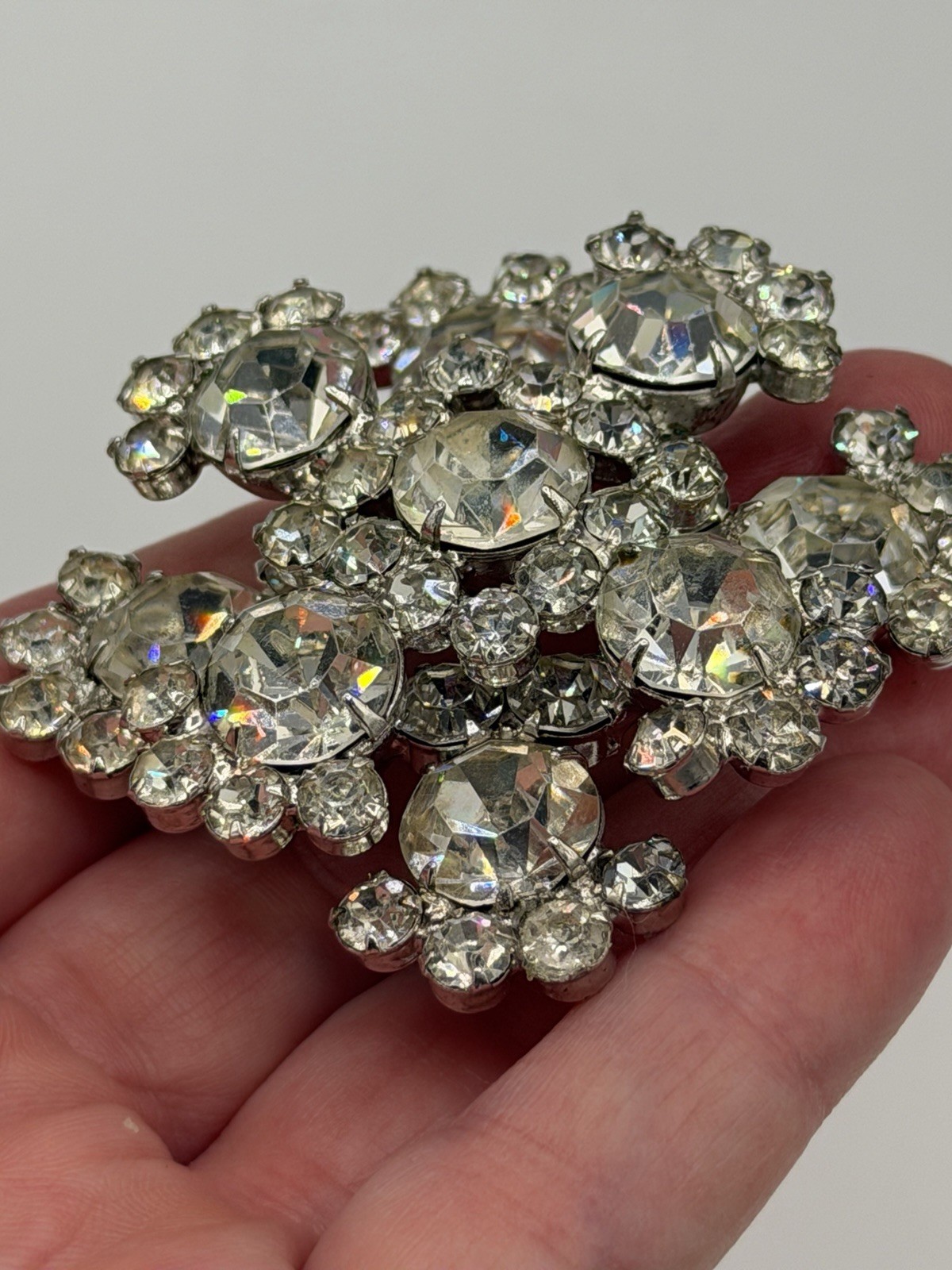 Vtg JULIANA Clear Crystal Glass Rhinestones Snowflake Sparkle Brooch Pin READ