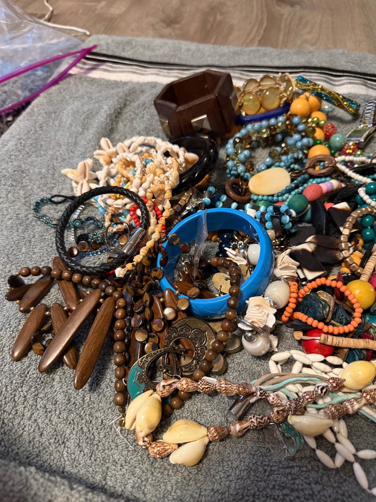 1 lb Coastal Wearable Curated Jewelry Mystery Lot Vintage to Modern Shells Beach
