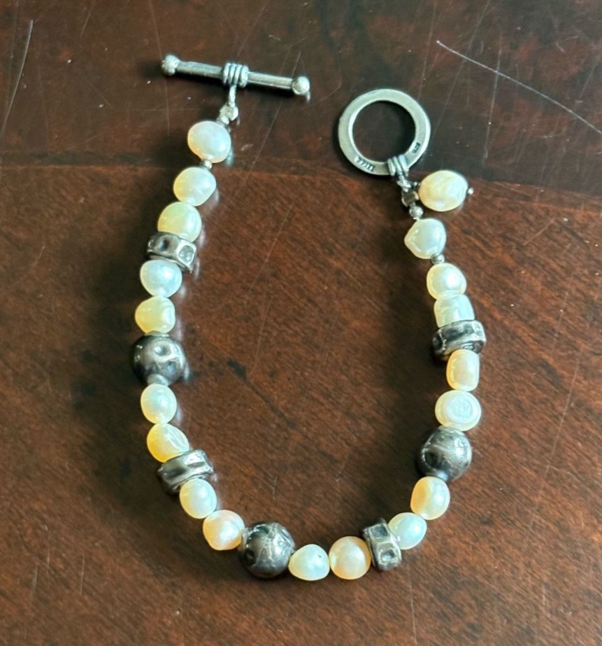Vintage Israel Sterling Silver Freshwater Pearl Hammered Bead Toggle Bracelet