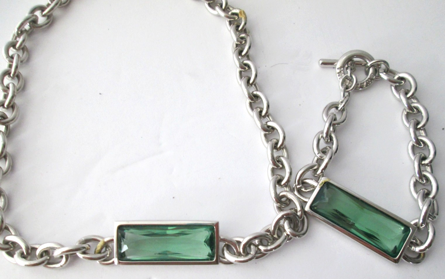 Swarovski Green Crystal 16″ Necklace and 7″ Bracelet Set Silver Chain Link
