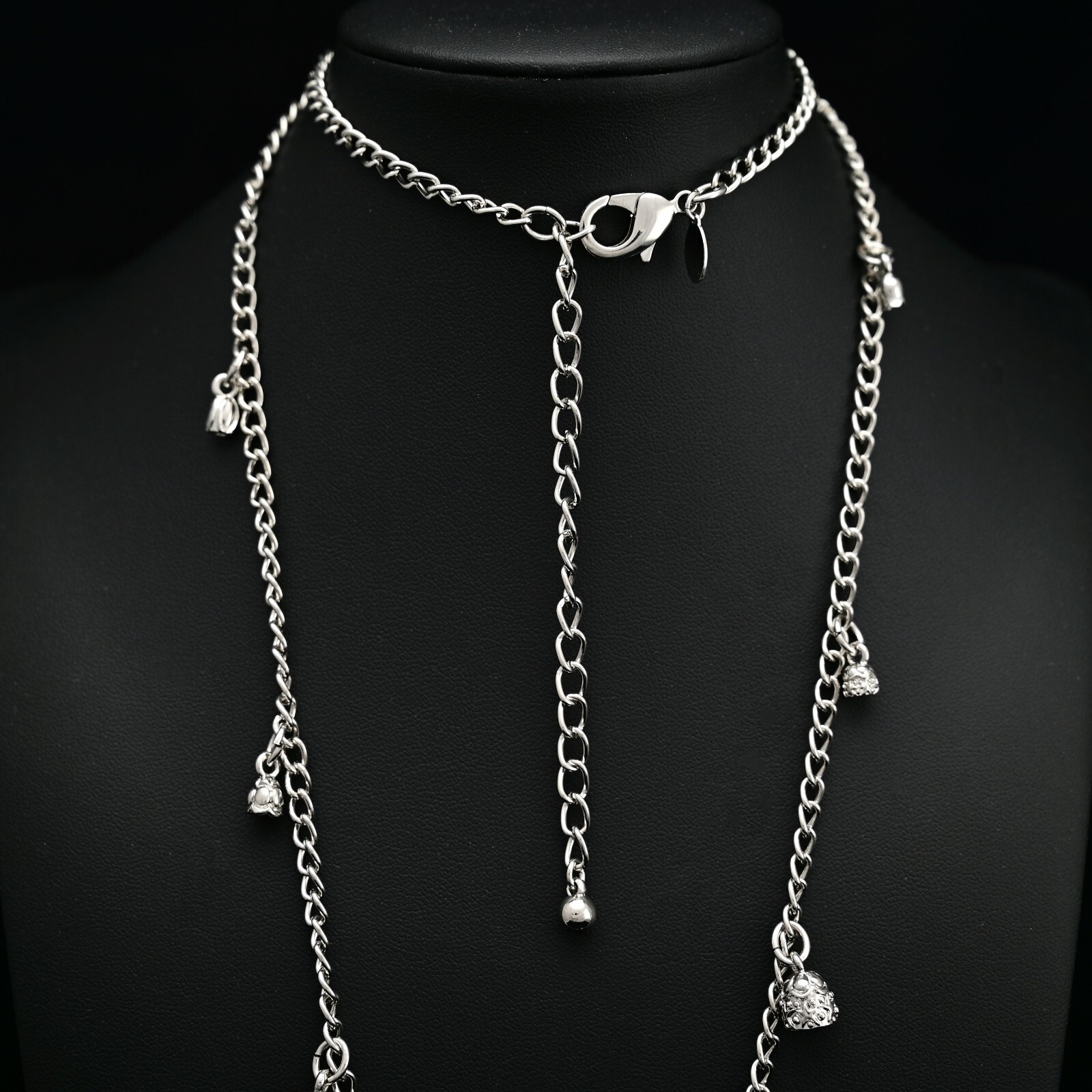 CHICOS Original Vintage Signed Silver Tassell Charm Drop Pendant Estate Necklace