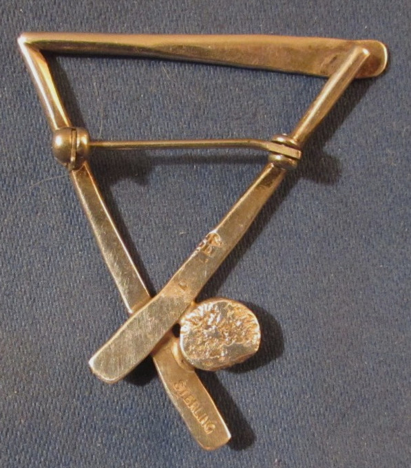 VINTAGE SIGNED BASEBALL BATS & BALL STERLING SILVER BROOCH PIN