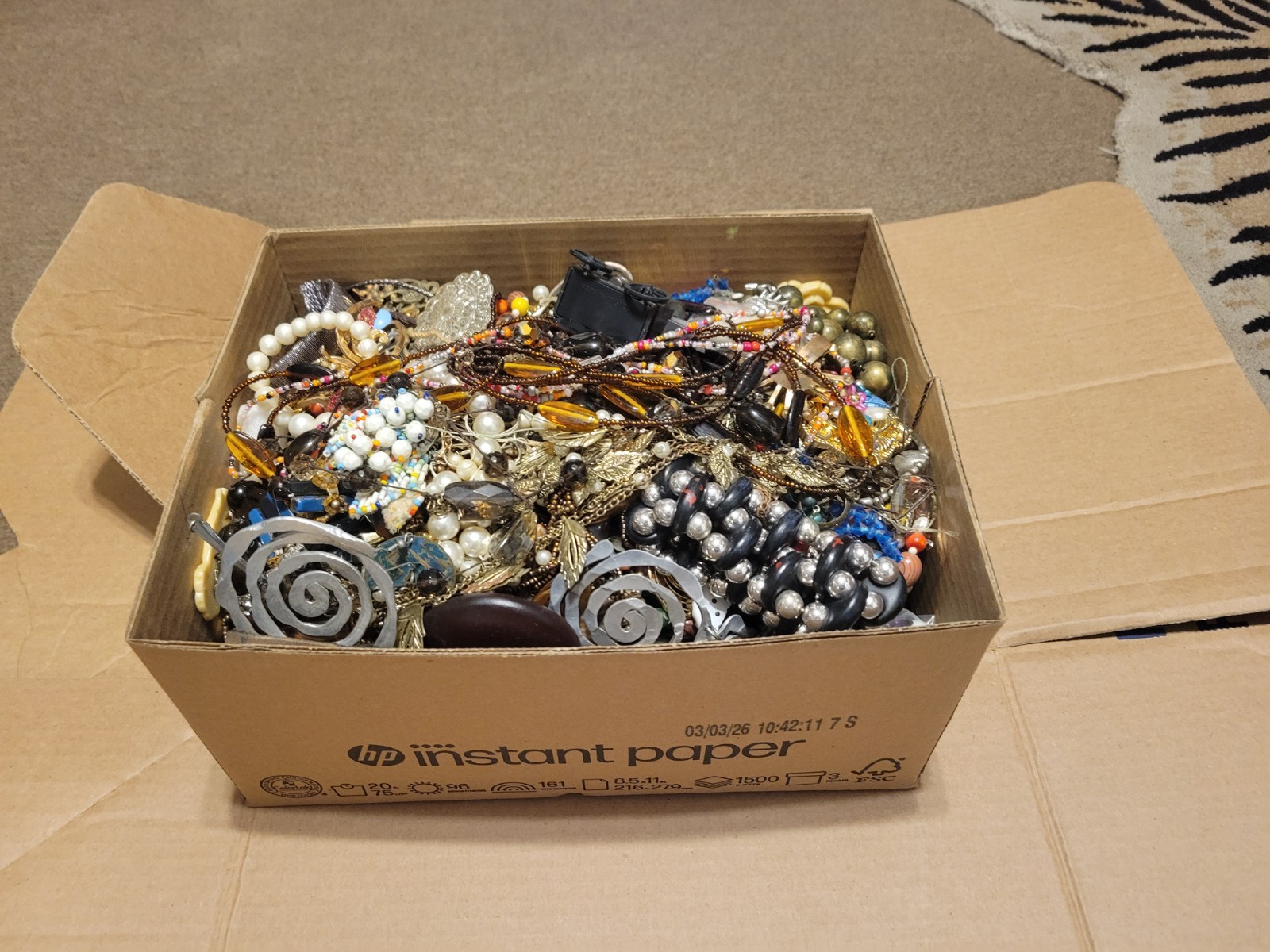 vintage-to Now-BROKEN -REAL JUNK-ALL NOT WEARABLE-GOLD TONE-jewelry Lot- 14 Lb