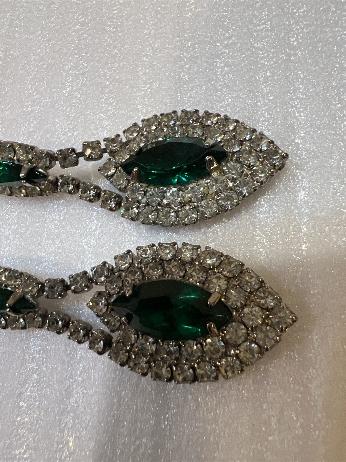 Vintage Rhinestone Green Dangle Earrings Silver 2.5” Long Marquise Holiday