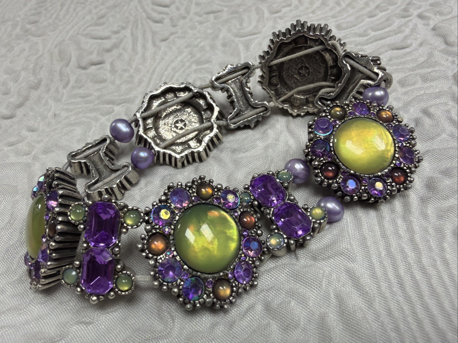 Vintage Selro Purple Large Multi-Color Glass Cabochon Green/Yellow Glow Bracelet