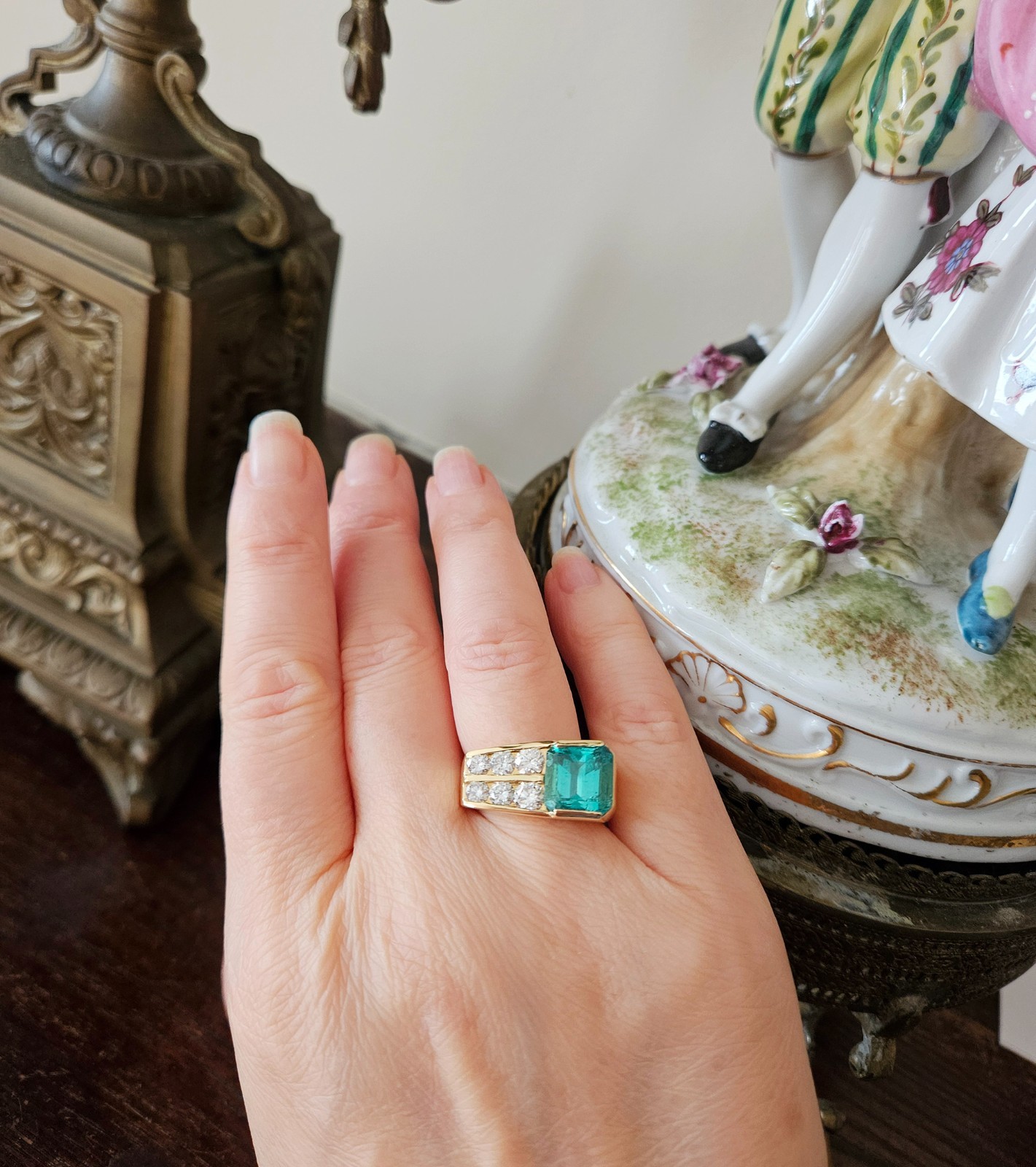 Vintage GIA 4.20ctw Natural Colombian Green Emerald Diamond 18K Yellow Gold Ring