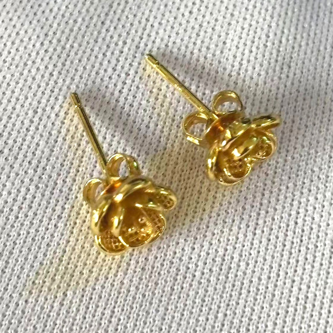 Rose Flower Gold-plated (NOT SURE) Gold Tone Stud Earrings marked ‘999’
